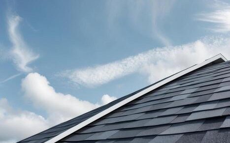 New architectural shingle roof on a family home